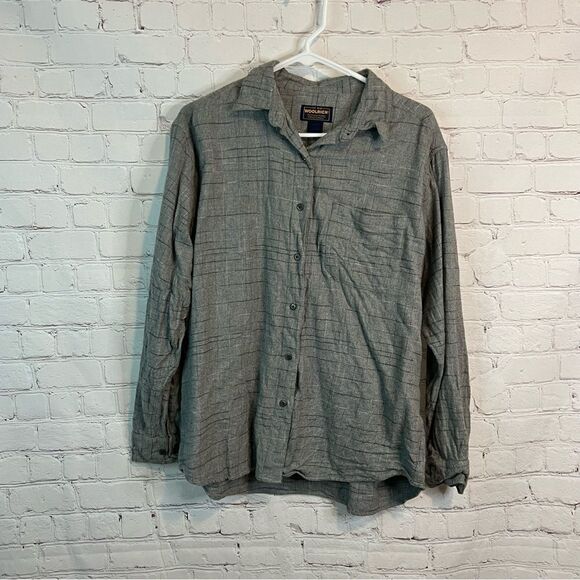 Woolrich Women’s Button Down Shirt size large - Picture 1 of 8